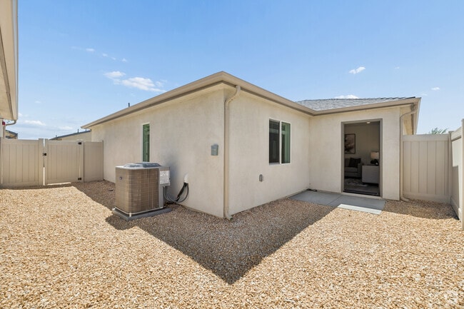 3BR, 2BA - 1,292SF - Backyard
