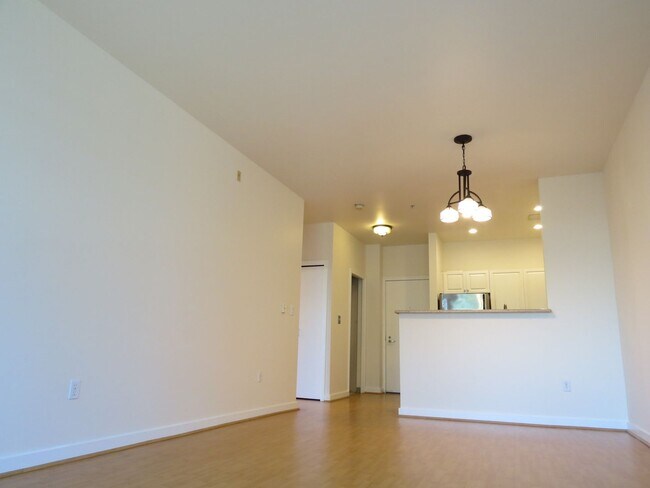 Photo - Incredible 1bed/1bath Condo Ideally Located in Belltown! Unit 315
