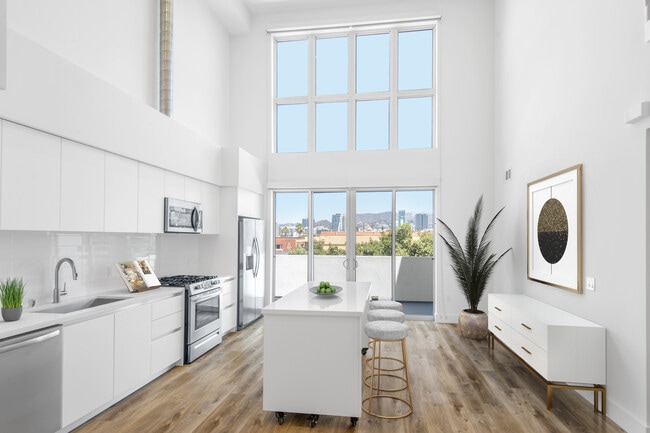 Kitchen (Unit 406)
