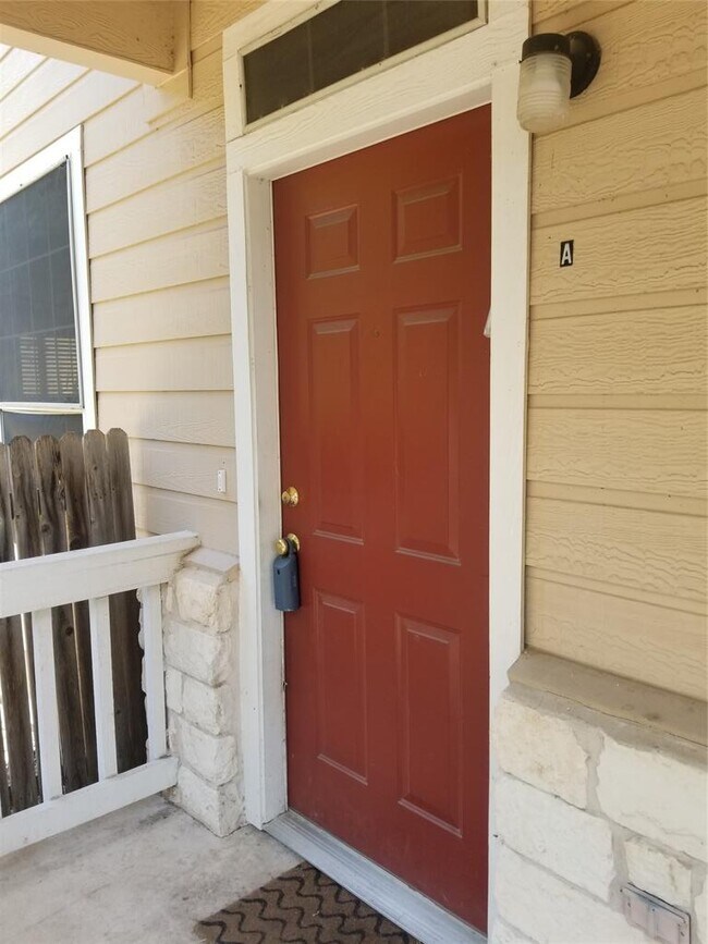 Photo - 2928 Thrushwood Dr