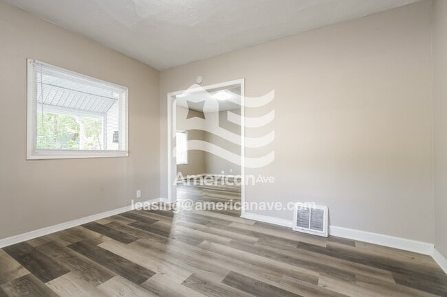 Photo - 743 Diamond Ave