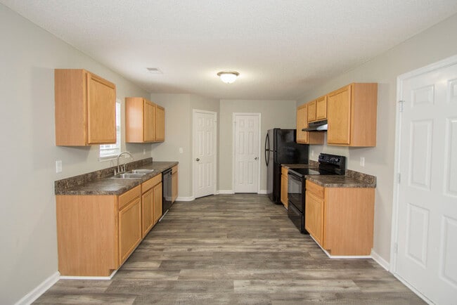 Photo - 609 Green Pasture Ct
