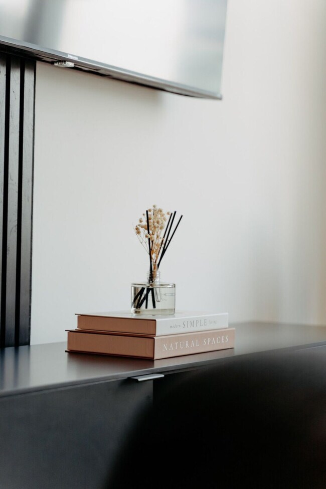 Photo - 755 S Clark St Unit ID1337725P