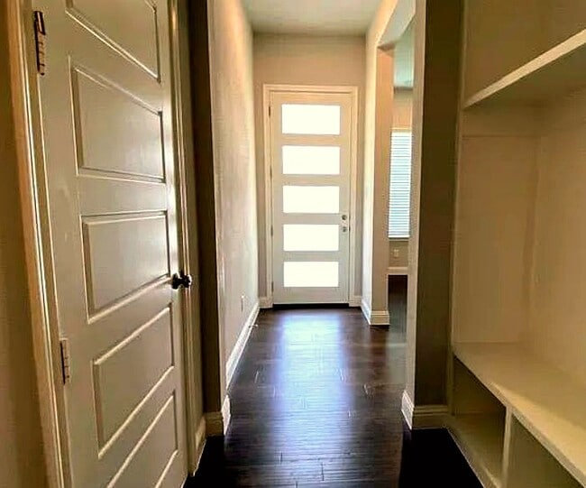 Photo - 6330 Oakbend Cir Unit 1