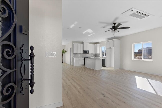 Photo - 10094 Joshua Blvd