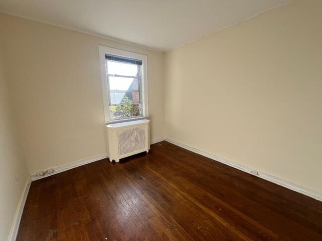 Photo - 2 bedroom in SUNNYSIDE NY 11104 Unit 1