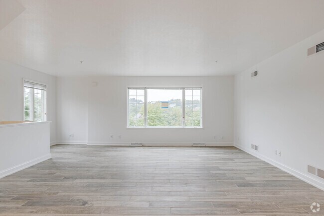 2BR, 2.5BA - Townhome - Rosemary Lane Townhomes