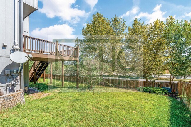 Photo - 5017 W 163rd St