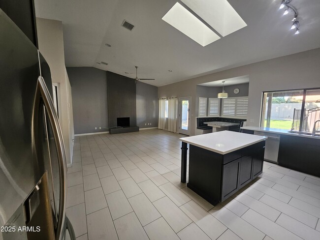 Photo - 6002 E Marconi Ave