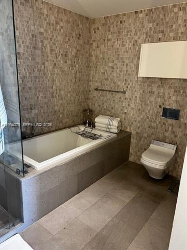 Photo - 68 SE 6th St Unidad 68 SE 6th St # 3108