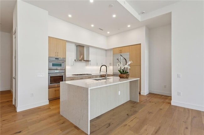 Photo - 2425 Peachtree Rd NE Unidad 403