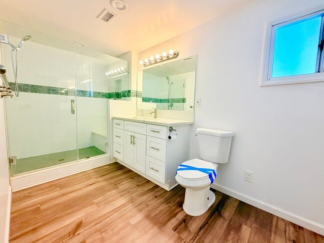 Photo - 4648 Adenmoor Ave