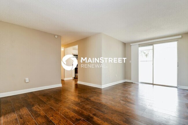 Photo - 3 Bedroom Pet-Friendly Home in New Port Richey, FL with Main Street Renewal