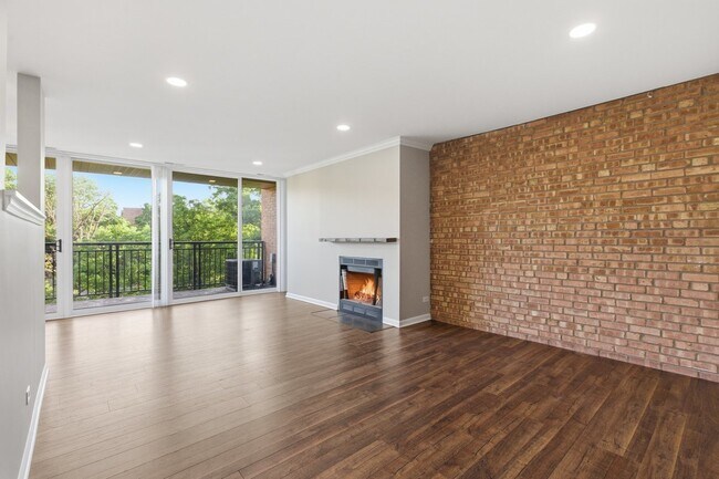 Photo - 6000 Oakwood Dr Unit 4H