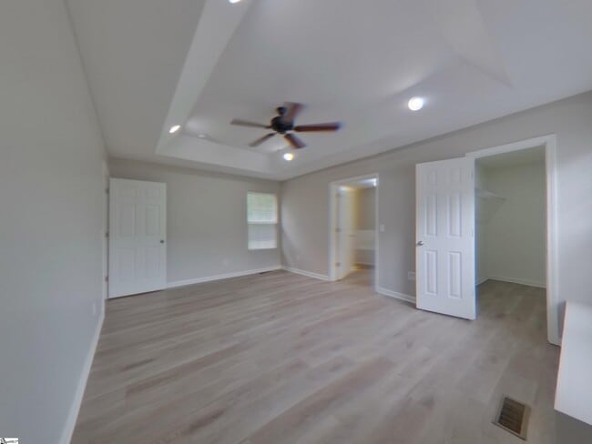 Photo - 211 Boxwood Ln