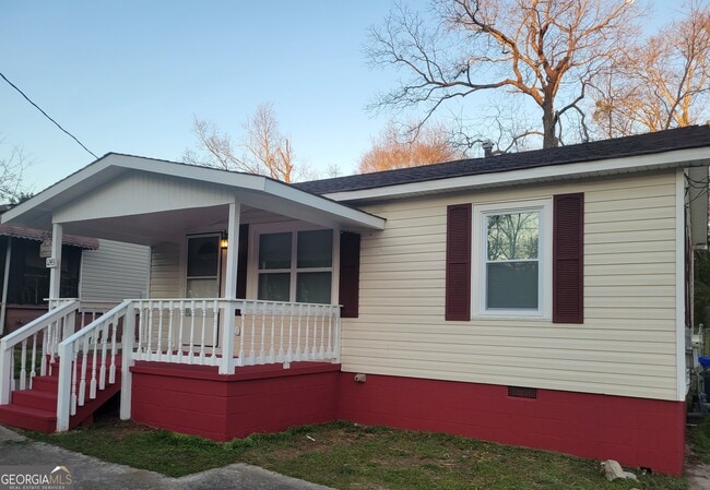Photo - 1243 Hill St NW