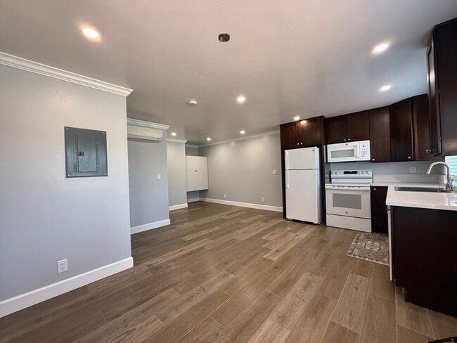 Building Photo - 6112 Travers Way