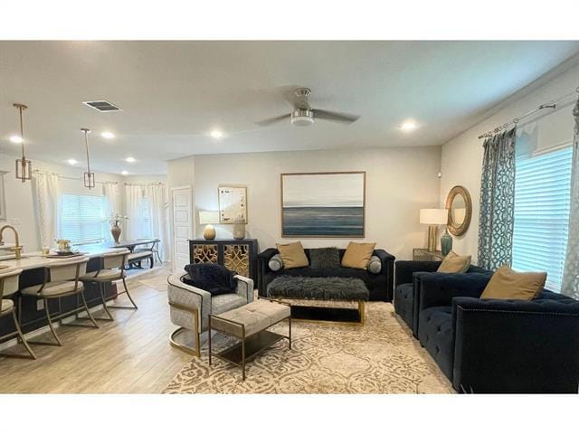 Photo - 1700 Emilia Dr