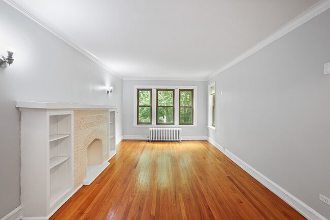 Photo - 5020 N Harding Ave Unit 3