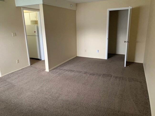 Photo - Cambridge at River Oaks