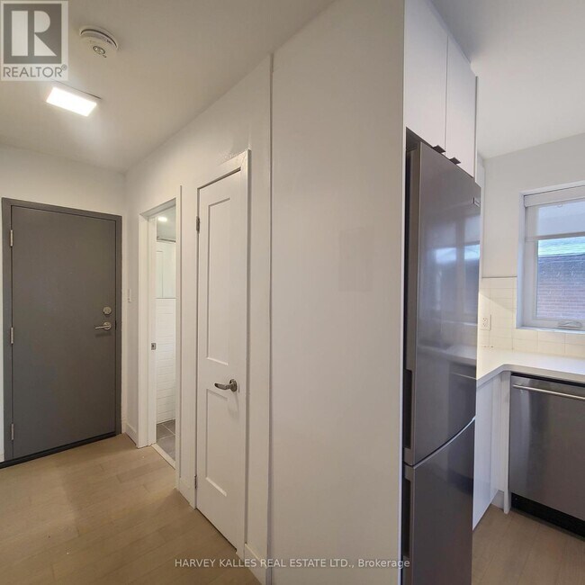 Photo - 521 Browns Line Unit 6