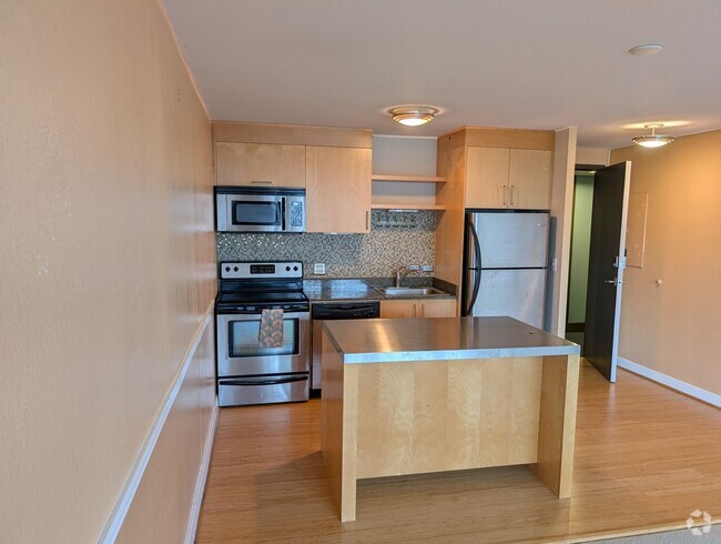 Building Photo - Harrison East 1 bedroom - Balcony and AC! Unit 5G Rental