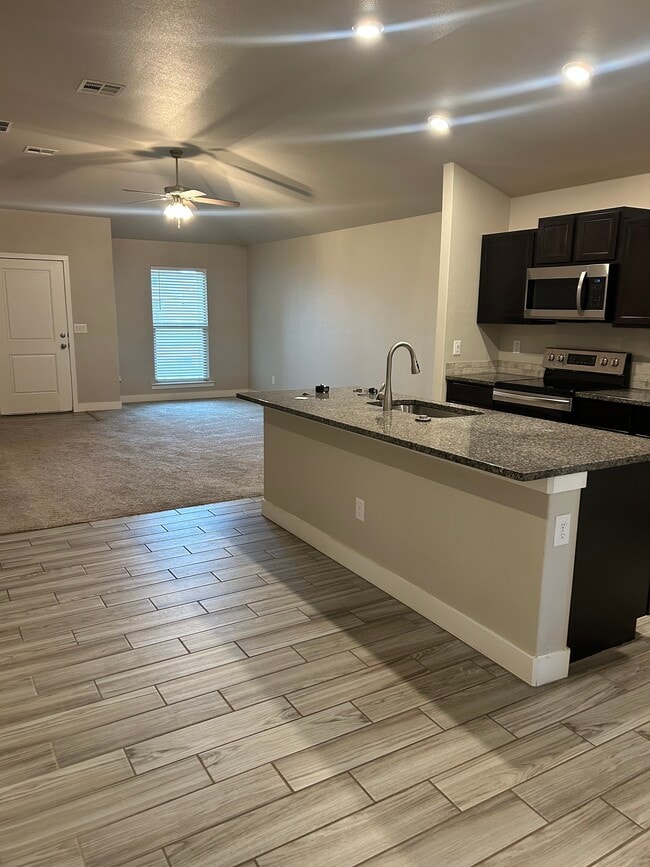 10405 Winfield