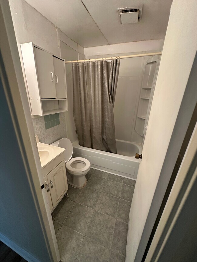 Photo - 261 Colborne St Unit 2