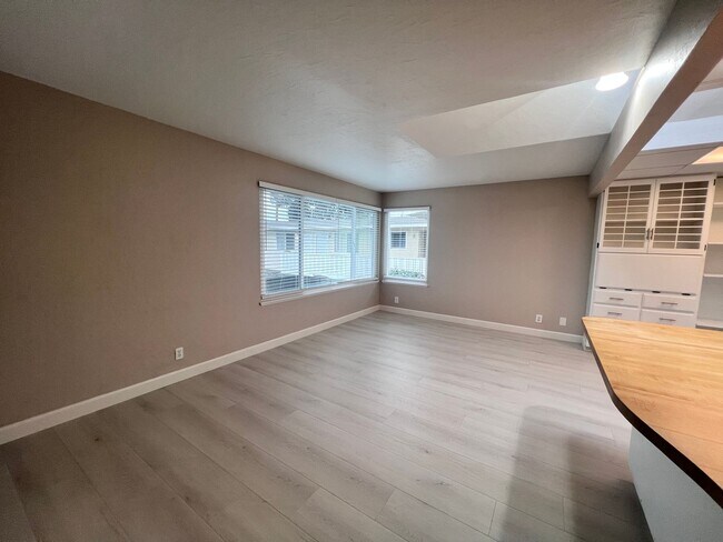 Photo - EBN T 14723 Unidad B