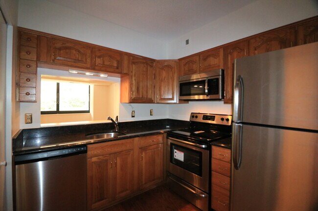 1805 Crystal Dr Unidad 204S