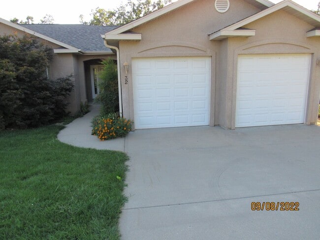 Photo - 4 bedroom duplex in Camdenton