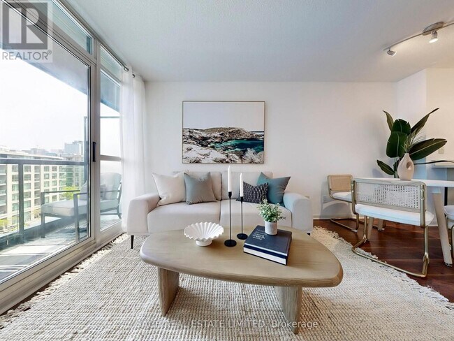 Photo - 219 Fort York Blvd Unit 616