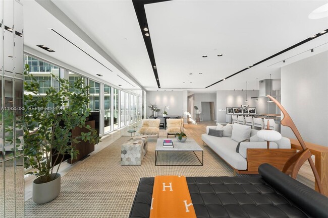 Photo - 4701 N Meridian Ave Unidad 512