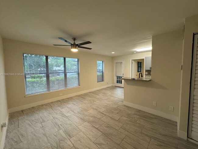 Building Photo - 8737 NW 39th St Unit 8737