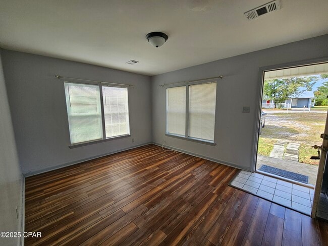 Photo - 1814 Arthur Ave Unidad A