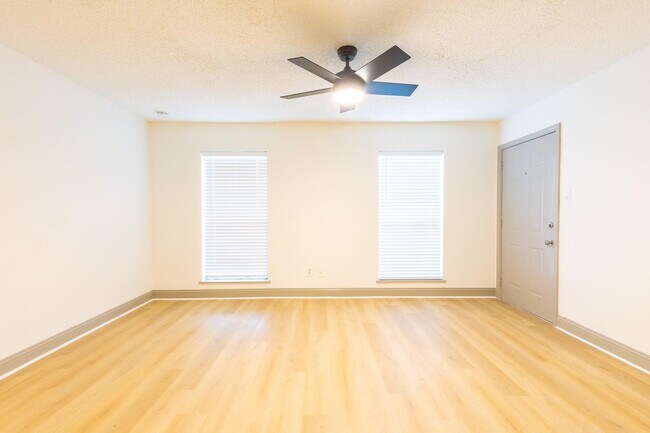 11603 Chimney Rock Rd Unit 4