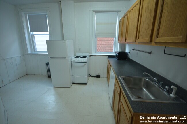 Photo - 1595 Beacon St Unit 10