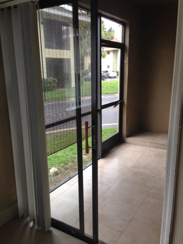 Photo - 2445 SW 18th Terrace Unidad 404