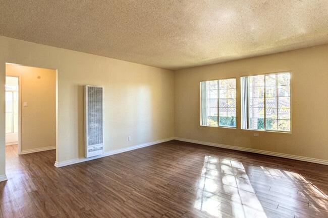 2 habitaciones, 1 baño - Sala de estar
