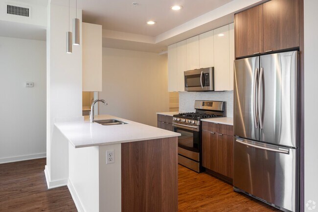 Photo - 701 N Wells St