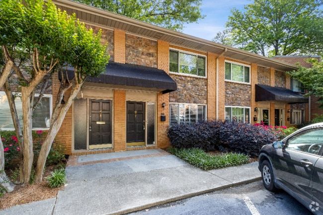 Building Photo - 120 Biscayne Dr NW Rental