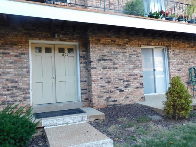 Front Door - 6910 Colonial Woods Dr Unit 97