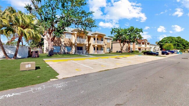 206 Majors Ln Unit D