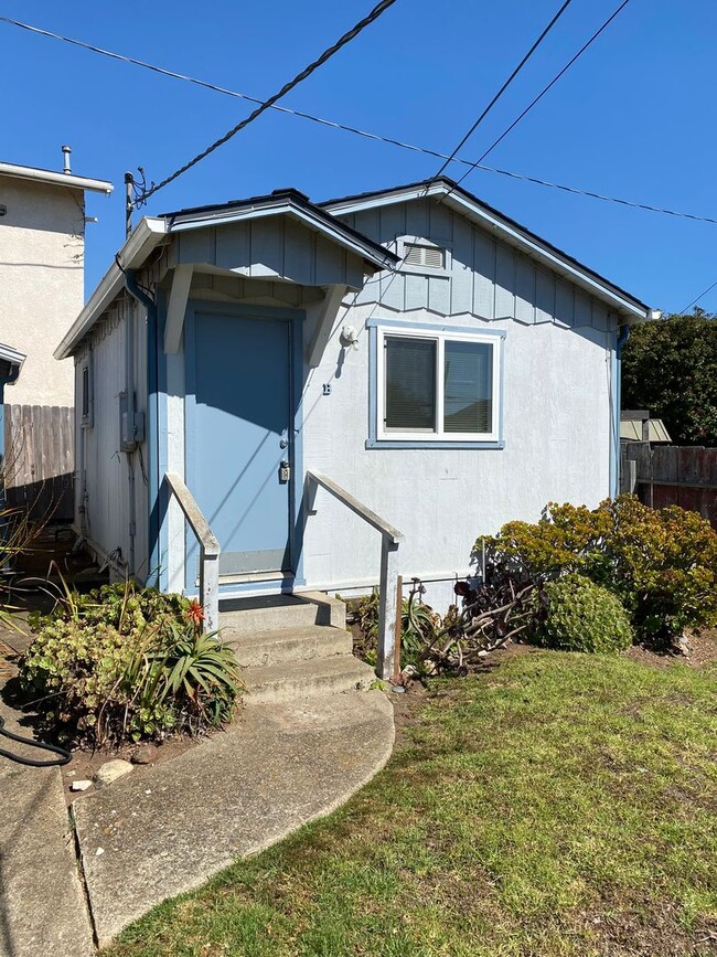 Building Photo - LSCON1170 Unit B Rental