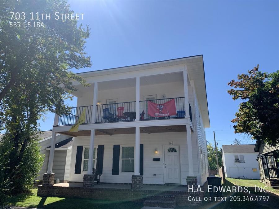 Photo - 703 11th St Casa