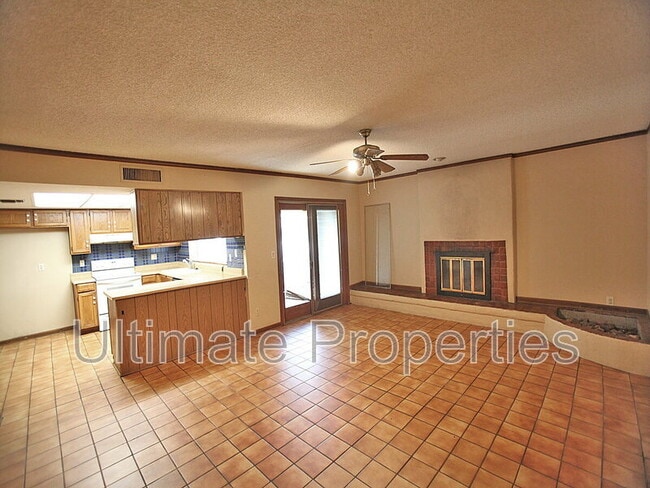 Photo - 5325 W Golden Ln