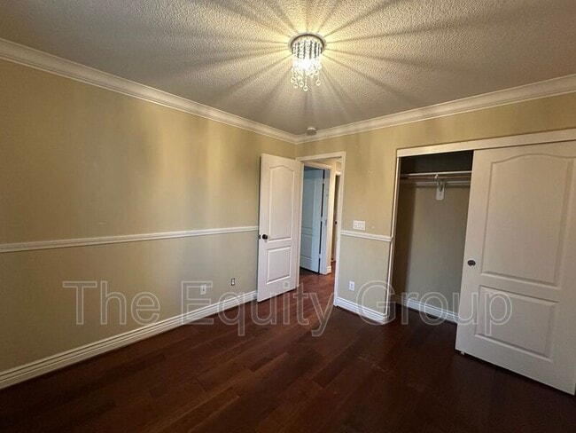 Photo - 3842 W Buena Vista Ave