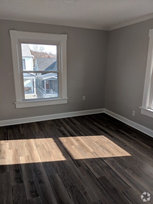 Building Photo - 229 Adams St Unit 229 Adams Street, Dayton, Rental
