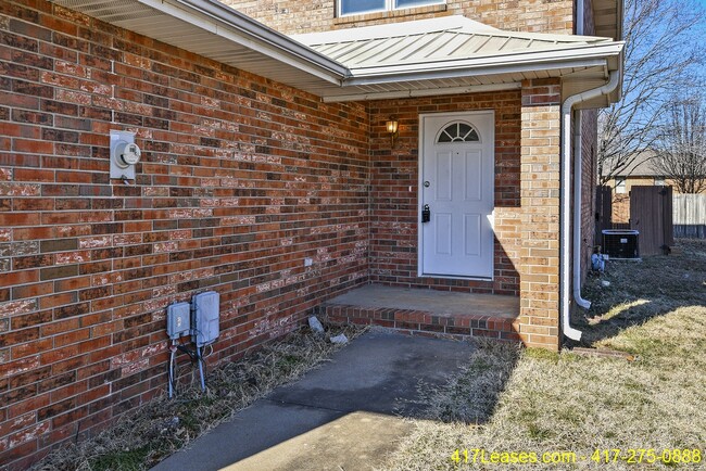 Photo - 1261 E Lakewood St