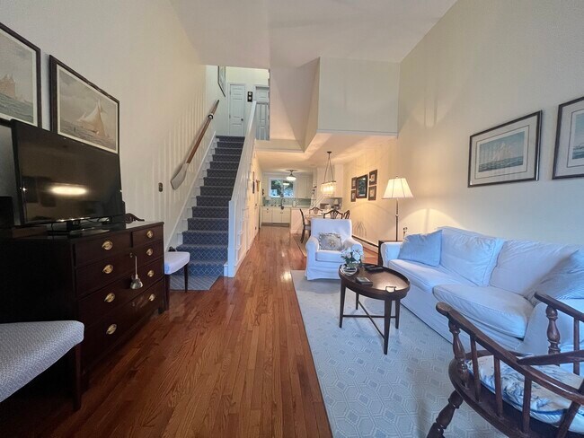 Photo - 26 W Narragansett Ave Unidad 9